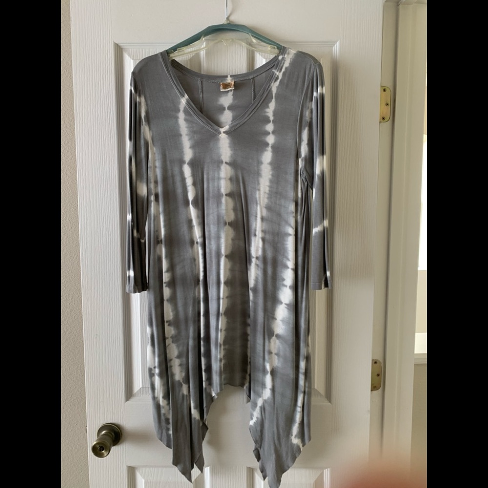 Mind Set by XCVI White & Silver Asymmetrical Dress